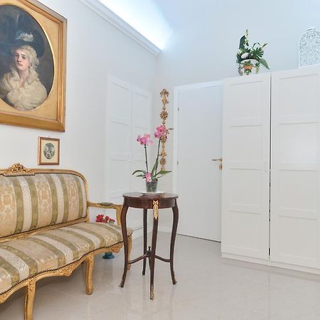 โรมเบสต์ Bed & Breakfast ภายนอก รูปภาพ