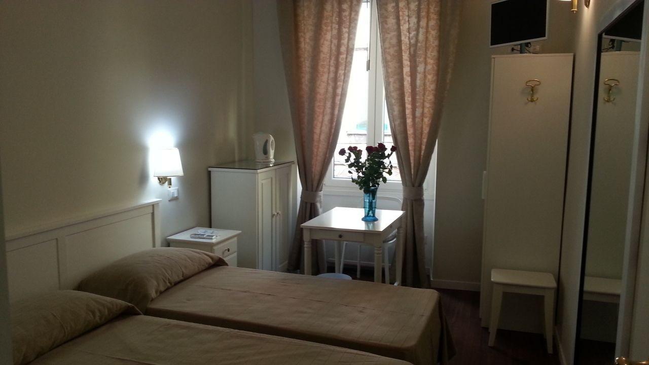 โรมเบสต์ Bed & Breakfast ภายนอก รูปภาพ